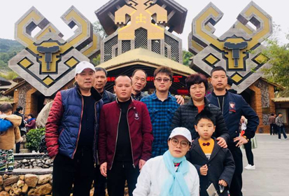 2018年2月1日糖心vlog
十年功勋员工去三亚旅游